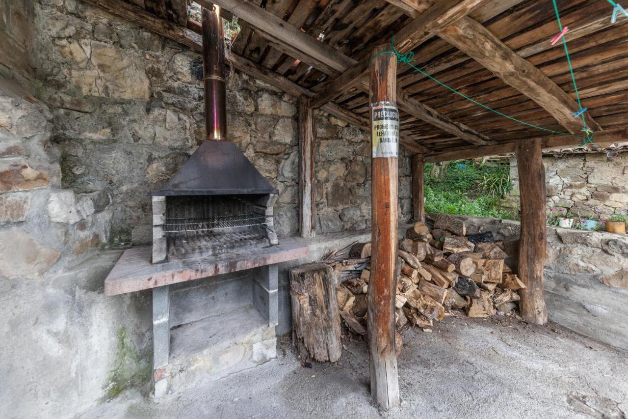 Casa Rural La Carrozal Senda del Oso Hostal Orelleiru Exterior foto